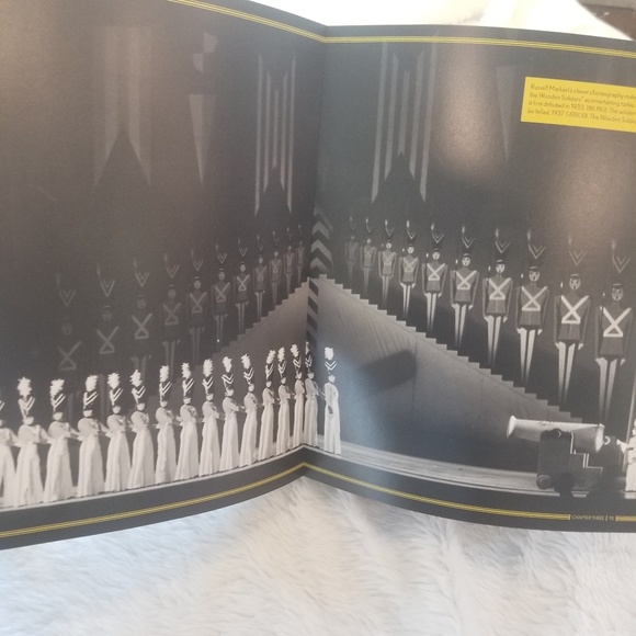 The Radio city Christmas Spectacular book - Picture 7 of 8